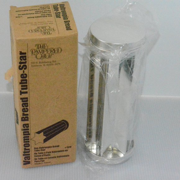 New In Box Pampered Chef Valtrompia Bread Tube Star Mold Baking Loaf Pan NIB - Picture 2 of 8